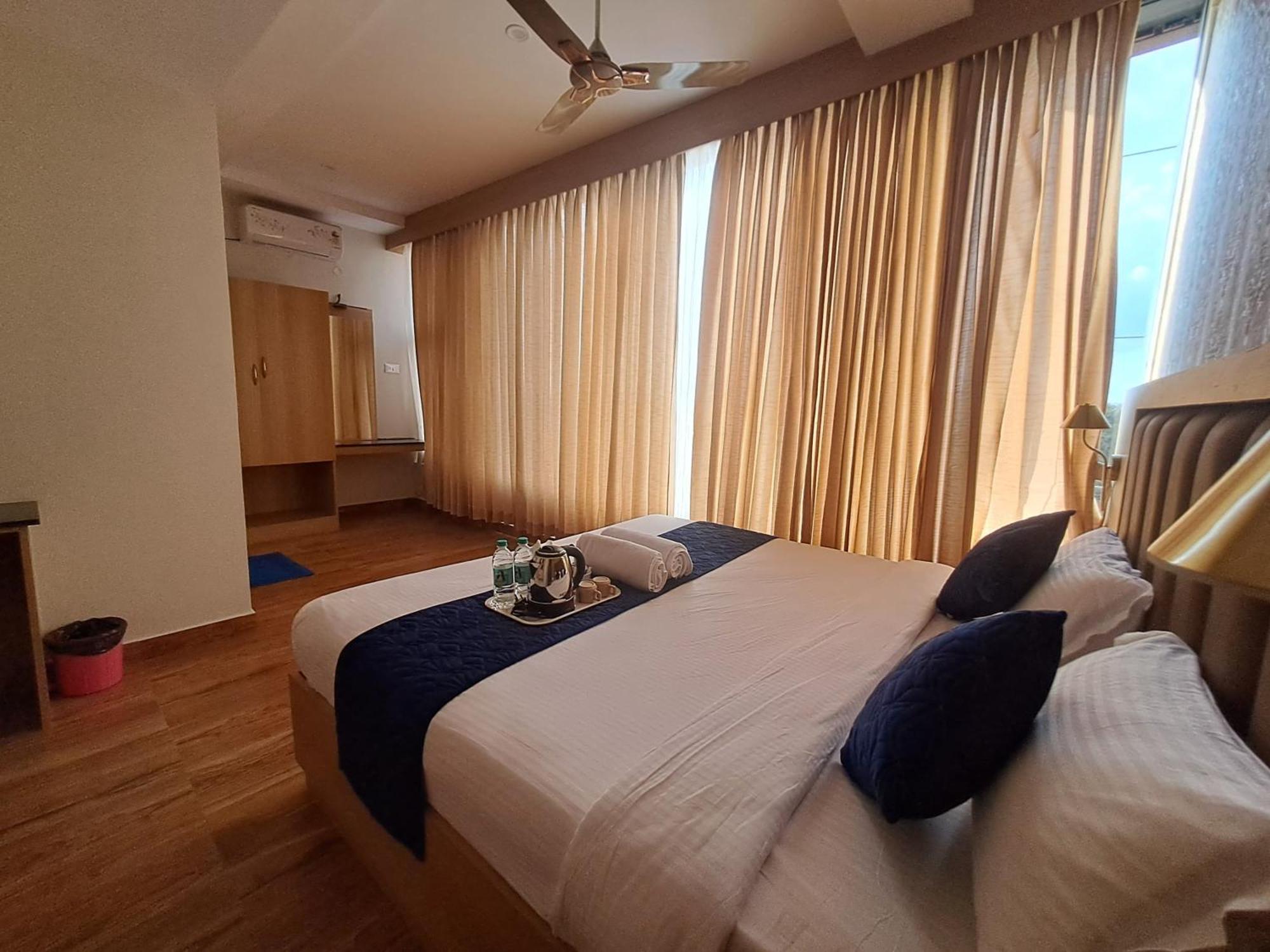 Sky Inn Mysore Eksteriør bilde