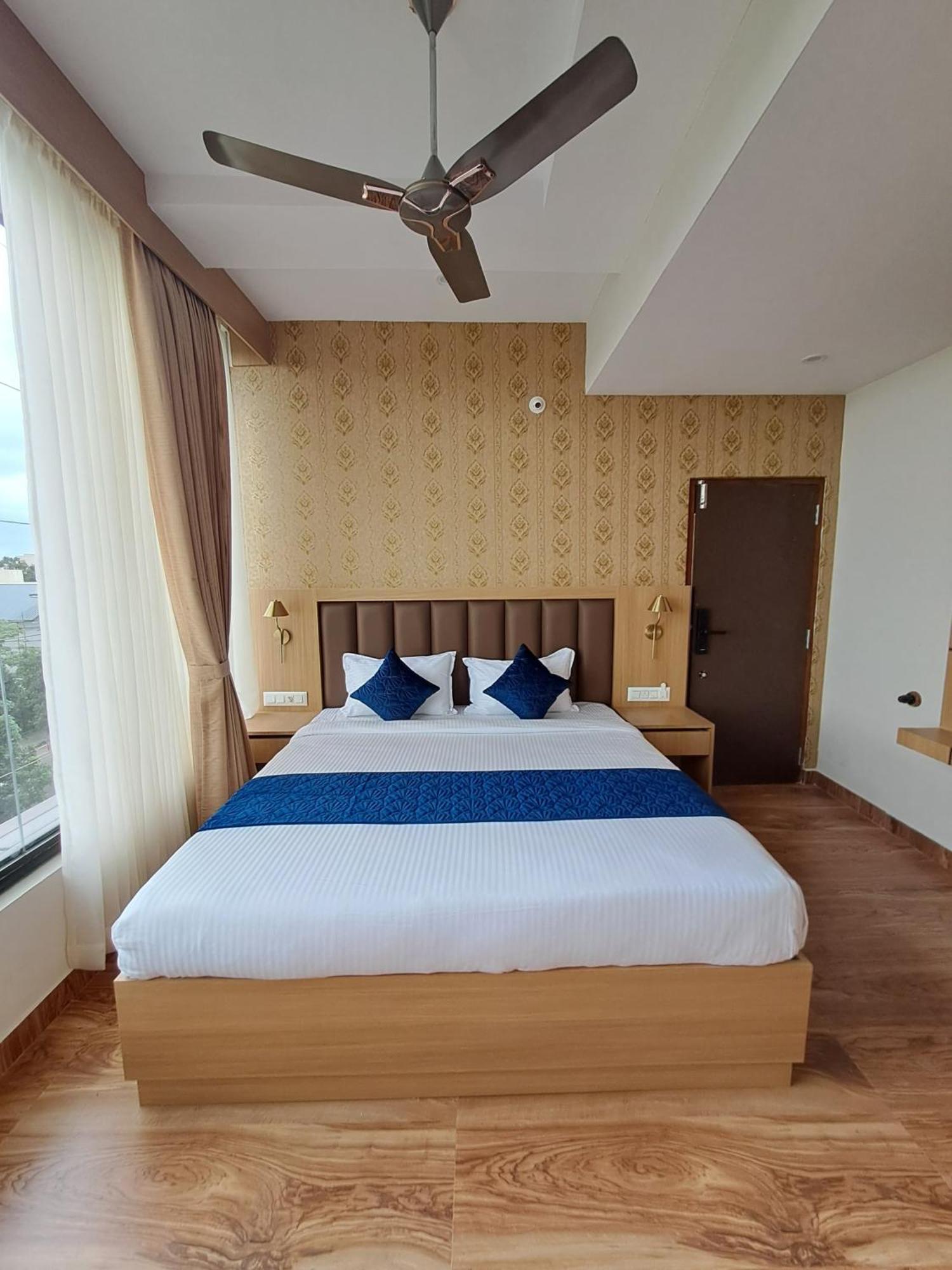 Sky Inn Mysore Eksteriør bilde
